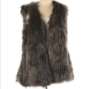Via Spiga FAUX multi raccoon fur vest. XS NWT